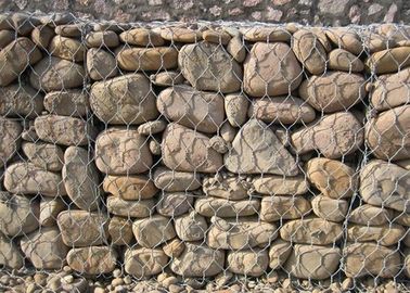 La pared de Gabion de la piedra del alambre de acero enjaula el tratamiento superficial cubierto Pvc de 2.7m m
