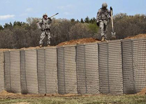 Mil10 galvanizó la barrera defensiva de soldadura 4m m del terraplén militar de la arena