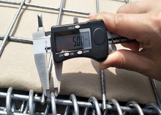 Militar 4-6mm Tamaño personalizado Barrera defensiva galvanizada Galfan Tejido de geotextil para contra inundaciones