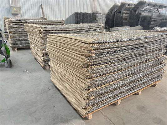 Barrera defensiva galvanizada Galfan soldado Gabion revestido con tela de geotextil para el control de inundaciones