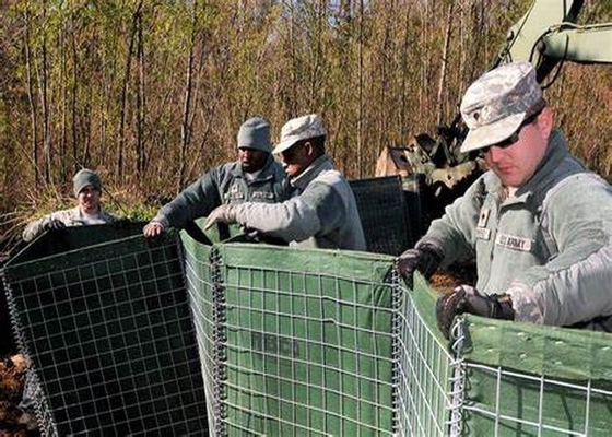 Barreras defensivas de alta resistencia de trabajo pesado Bastión de inundación Pared de arena Hesco Barrera de cercas para tiro