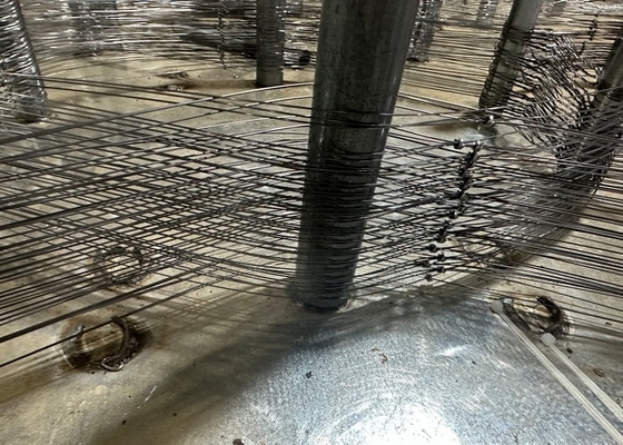 Barrera del tanque malla de alambre de tanque de la pista de envoltura de campo de batalla de las obras de defensa de alambre de la red de enrollamiento