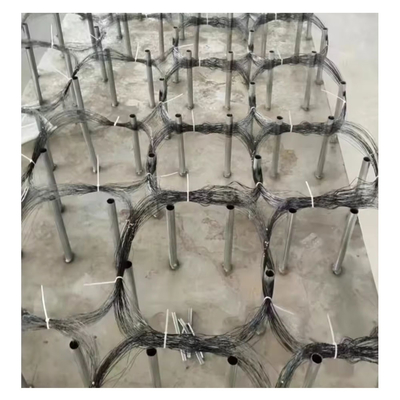 Baja visibilidad Galvanizado de tejido de alambre Obstáculo anti-tanque Barreras de alambre de red de trampa de red