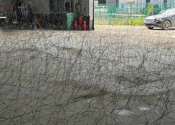 Los tanques reducen la movilidad de la malla de obstáculos galvanizados