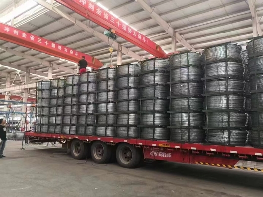 Venta al por mayor de BTO-10 de alambre de púas de afeitar rodillos de alta tracción para recintos seguros de alambre de cerco panel