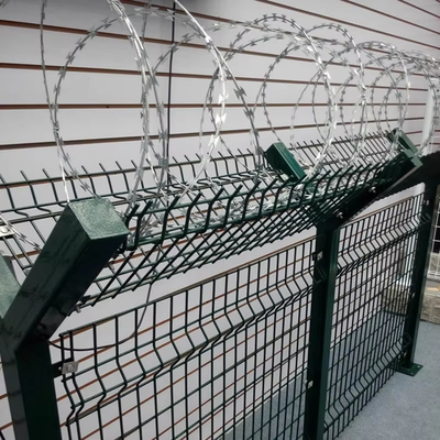 Hierro galvanizado o 304 de acero inoxidable de hoja de afeitar alambre de cercado utilizado para cercas de alta seguridad