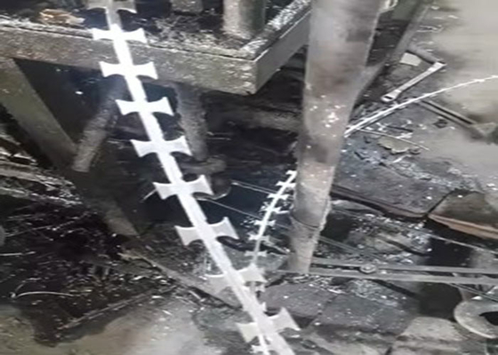 El cable de púas de línea recta de la hoja de afeitar en Concertina en bobinas únicas o cruzadas