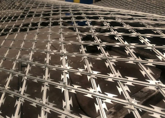 Nuevo tipo de red protectora de bobina de diámetro de alambre de púas para instalaciones de seguridad