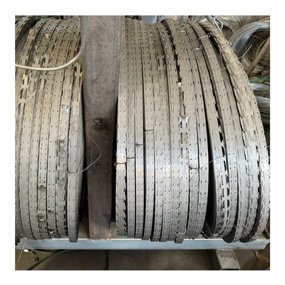 2.5mm Diámetro galvanizado Razor Barbed alambre de púas Valla de seguridad de acero soldado malla con púas