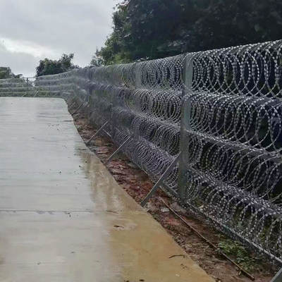 2.5mm Diámetro galvanizado Razor Barbed alambre de púas Valla de seguridad de acero soldado malla con púas