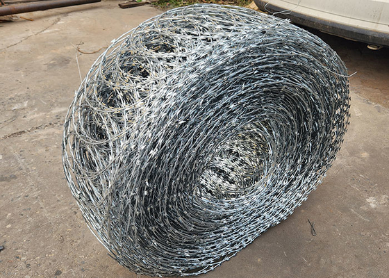 Cuerdas de espinas de hoja galvanizadas de afeitar cercas de alambre de prisión cercas antiascensión