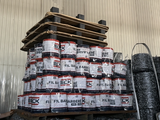 KN Venta caliente de alambre de púas de cercas