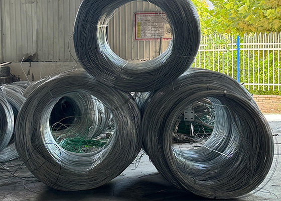 Recinto de acero recubierto de zinc Recinto de seguridad de alambre de hierro alambre de púas Recinto agrícola