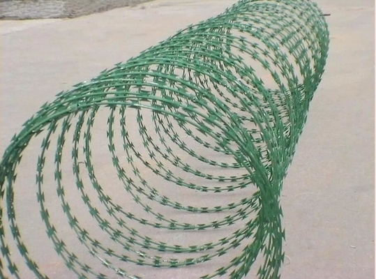 cerco de metal con alambre de púas línea de transmisión de alambre de púas de brazo único contra la escalada alambre de púas precio de alambre de púas de alta resistencia apretador de alambre de púas camilla elect