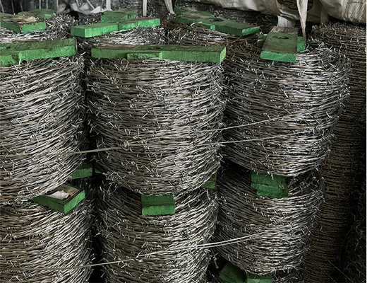 Cables de seguridad de alambre de púas de doble hebra de revestimiento de hierro revestido de PVC para mejorar la seguridad
