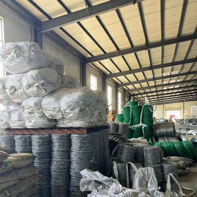 Protección de seguridad galvanizada cuerda de púas PVC recubierto alambre de púas malla de cerca stock entrega rápida