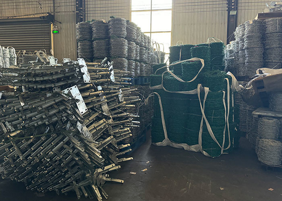 Cercas de acero inoxidable alambre de hierro alambre de púas fácil de doblar granja