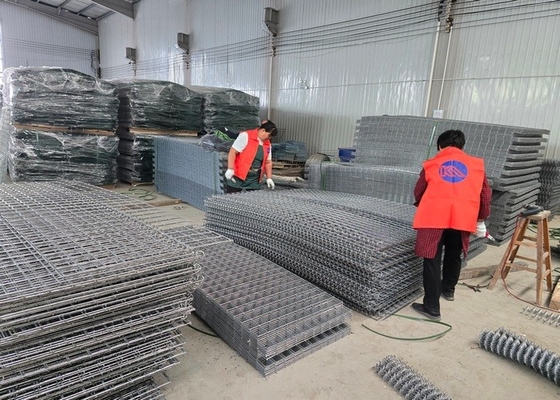 Larga vida útil Geotextil resistente a los rayos UV revestido de bastión militar Muro de barrera Hesco Muro de fortificación del bastión