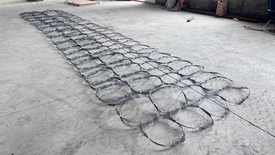 Tanque de obstáculos de la cerca de la malla invisible de drones de la cerca de la red de la barrera de la tanque Wicker cerca de alambre de la malla de seguridad Putanka Barrera de Ucrania