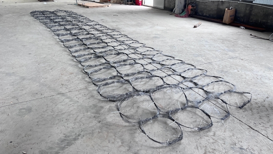 Alta zinc galvanizado tanque de la pista de envoltura de la red Putanka de defensa de la frontera tanque de obstáculo de la red de barrera anti-tanque malla de alambre