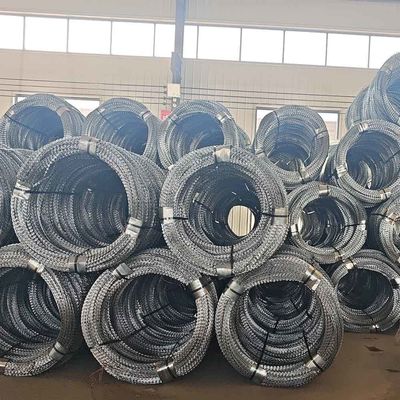 Barrera anti galvanizada en baño caliente de la subida de la seguridad del alambre de púas de la maquinilla de afeitar