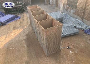 Ejército usando arte galvanizado sumergido caliente de la defensa de la barrera después de soldar con autógena