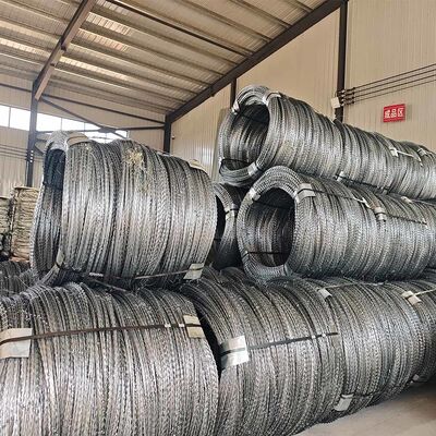 Escalada anti galvanizada en baño caliente de la seguridad de la granja del alambre de púas de la maquinilla de afeitar del alambre de púas de la cuchilla