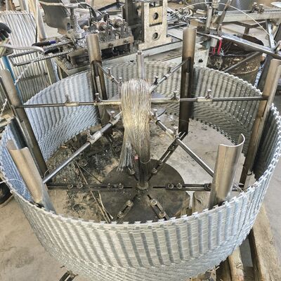 Alambre de púas de afeitar galvanizado eléctrico de alta calidad BTO22 450mmx10kg por rollo