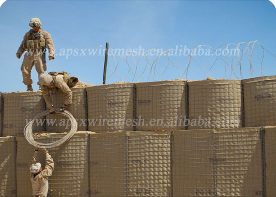 Pared defensiva soldada con autógena de Hesco del ejército de la barrera de la milipulgada 7 militares para la protección contra inundaciones